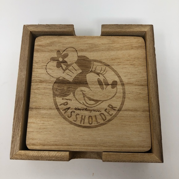 Disney World Passholder Minnie Wooden Coaster Set - Picture 2 of 11